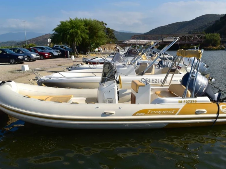 Schlauchboot mieten in Saint-Florent zum besten Preis
