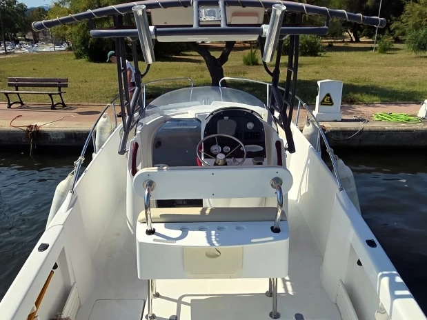 Bootsverleih Bénéteau Flyer 750 Open Saint-Florent Samboat