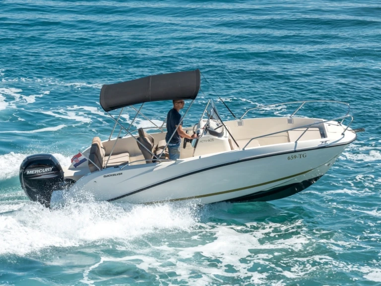 Motorboot mit oder ohne Skipper Quicksilver mieten in Cambrils