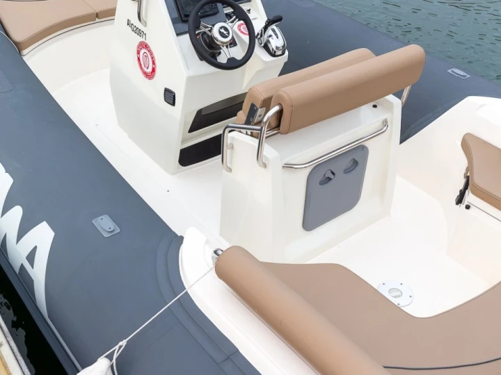 Vermietung Schlauchboot Bwa mit Führerschein