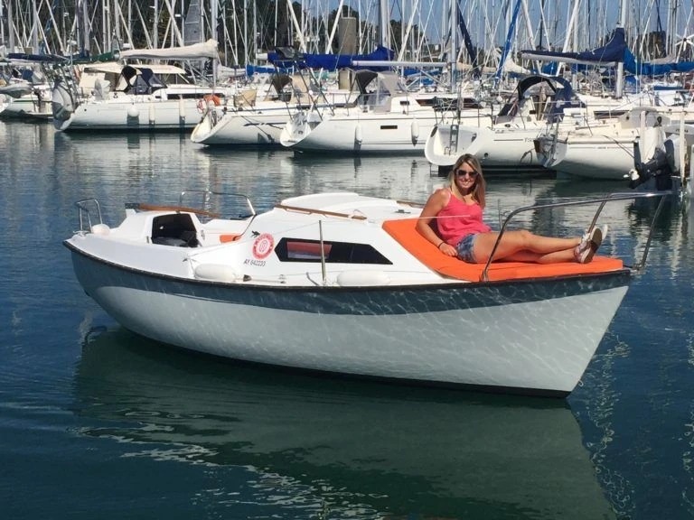 Motorboot mieten in La Trinité-sur-Mer zum besten Preis