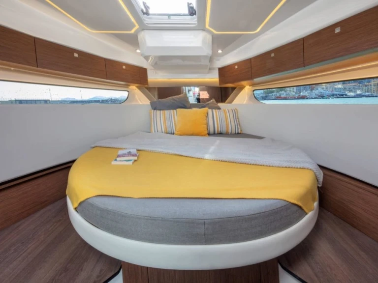 YachtCharter in La Trinité-sur-Mer - Jeanneau Merry Fisher 1095 auf SamBoat