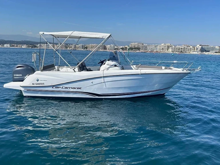 Ein Jeanneau CAP CAMARAT 6,5 CC Style mieten in Antibes