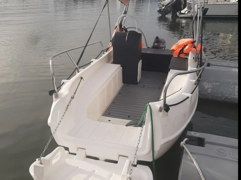Motorboot mieten in Le François zum besten Preis