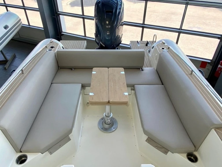 Capelli Tempest 900 mieten Port de Saint-Cyprien Méditerranée