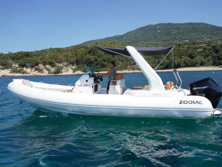 Schlauchboot mit oder ohne Skipper Zodiac mieten in Propriano