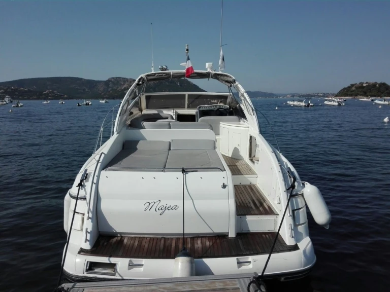 Ein Princess Princess V42 mieten in Porto-Vecchio