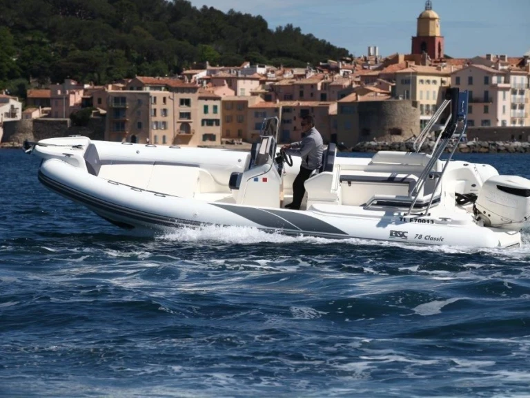 Schlauchboot mit oder ohne Skipper Bsc mieten in Cogolin