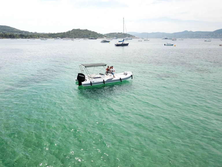 Schlauchboot mit oder ohne Skipper Bsc mieten in Cogolin