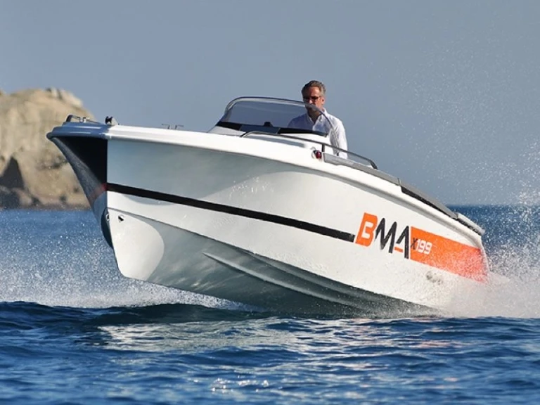 Motorboot mit oder ohne Skipper BMA mieten in Cogolin