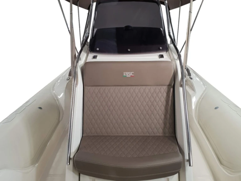 Boot mieten Cogolin günstig Activ 605 Sundeck