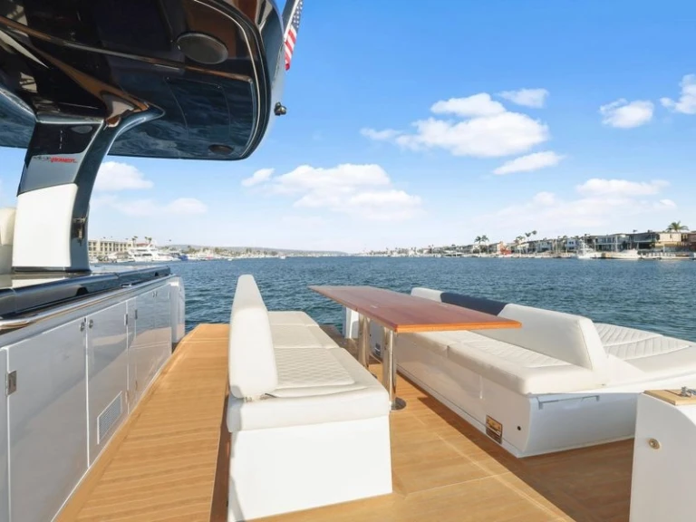 Ein Solaris Solaris 44 mieten in Golfe-Juan