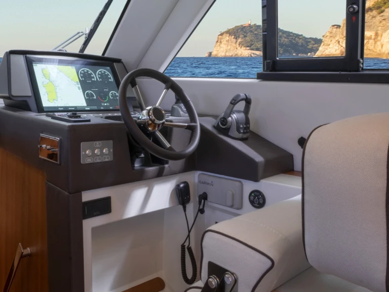 Ein Solaris Solaris 47 mieten in Beaulieu-sur-Mer