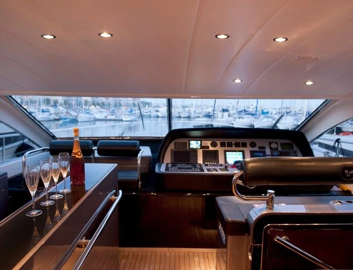 Leopard Leopard 24 mieten Antibes