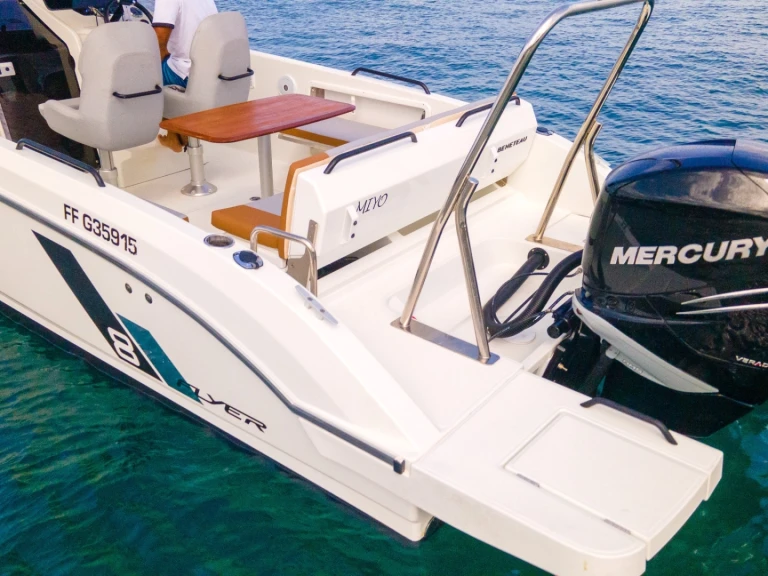 Ein Bénéteau Flyer 8 mieten in Case-Pilote