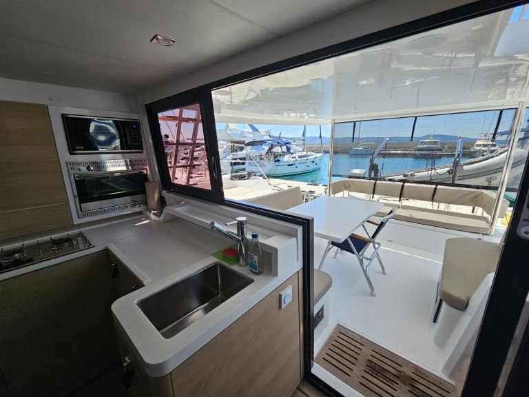 Katamaran mit oder ohne Skipper Aventura mieten in Marina (City)