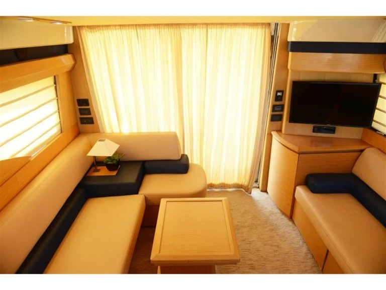 Boot mieten Gouviá günstig Azimut 43 Fly