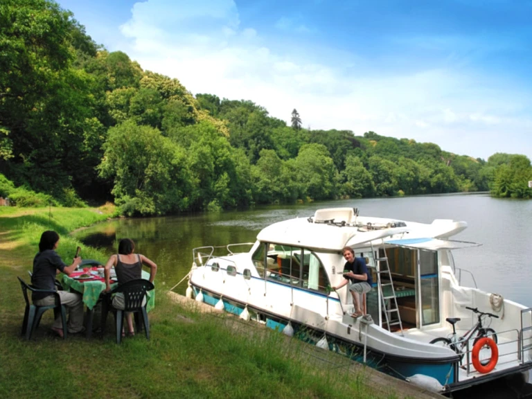 Motorboot mieten in Cahors - Nicols Yacht Nicols Sedan 1170