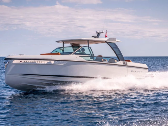 Ein Saxdor Saxdor 320 GT mieten in Porto Rotondo