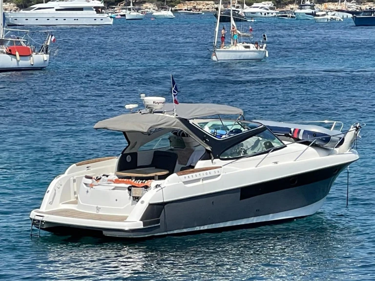 Bootsverleih Jeanneau Prestige 34 Open Beaulieu-sur-Mer Samboat