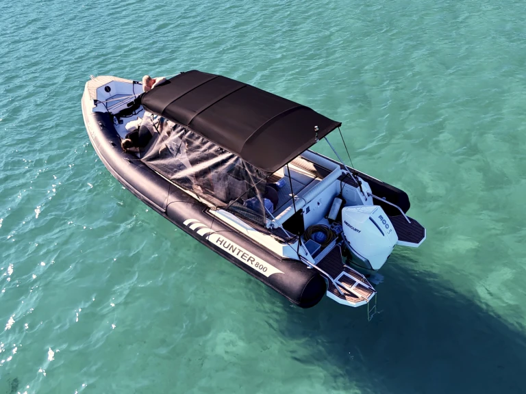 Ein Zenit Hunter 800 mieten in Split