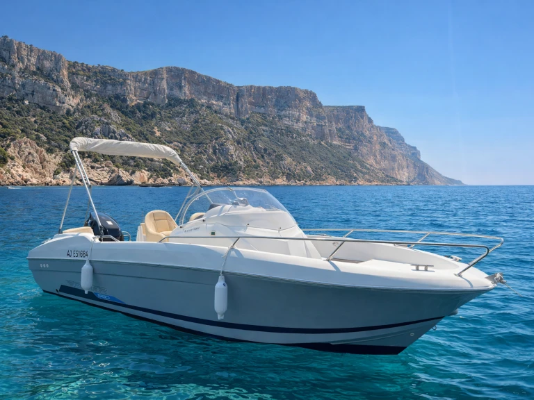 Motorboot mit oder ohne Skipper Bénéteau mieten in Nizza