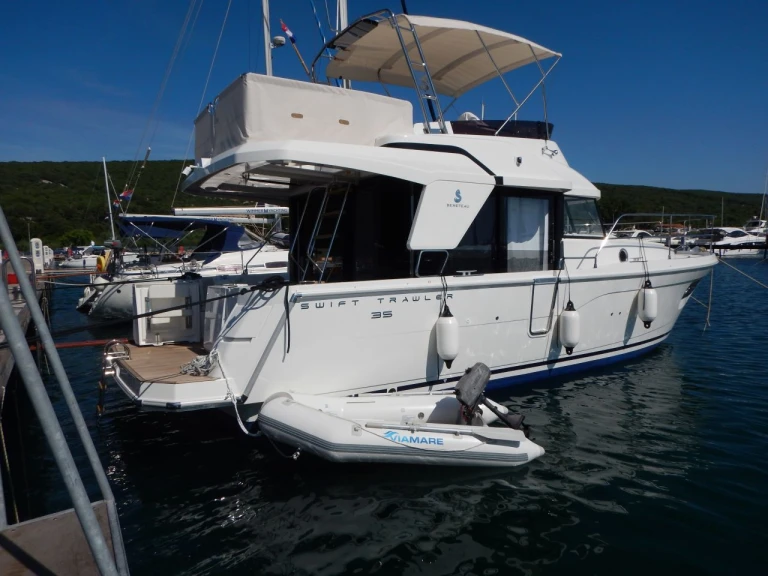 Motorboot mieten in Zadar - Bénéteau Swift Trawler 35