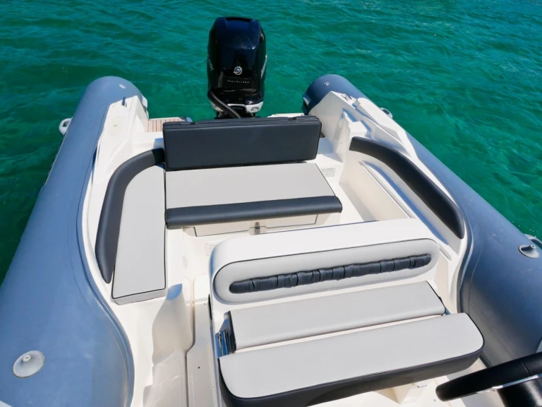 Schlauchboot mieten in Hyères - Lomac Lomac 790 IN