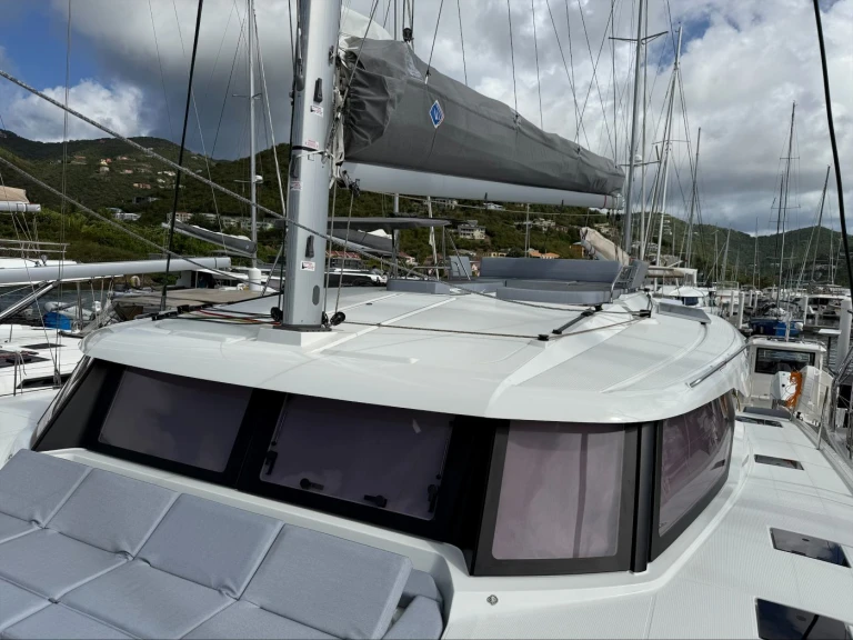 Katamaran mieten in Road Town - Fountaine Pajot Fountaine Pajot FP 44 Maestro - 3 cab.