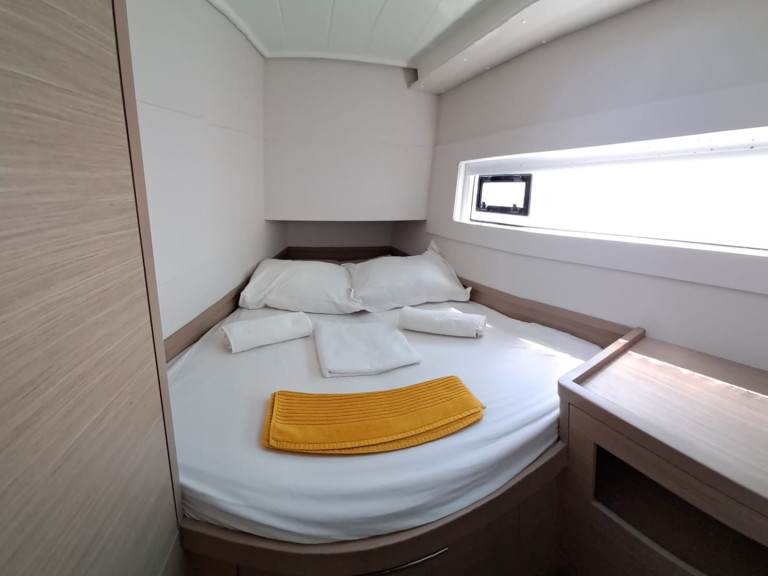 YachtCharter in Propriano - Lagoon Lagoon 40 auf SamBoat