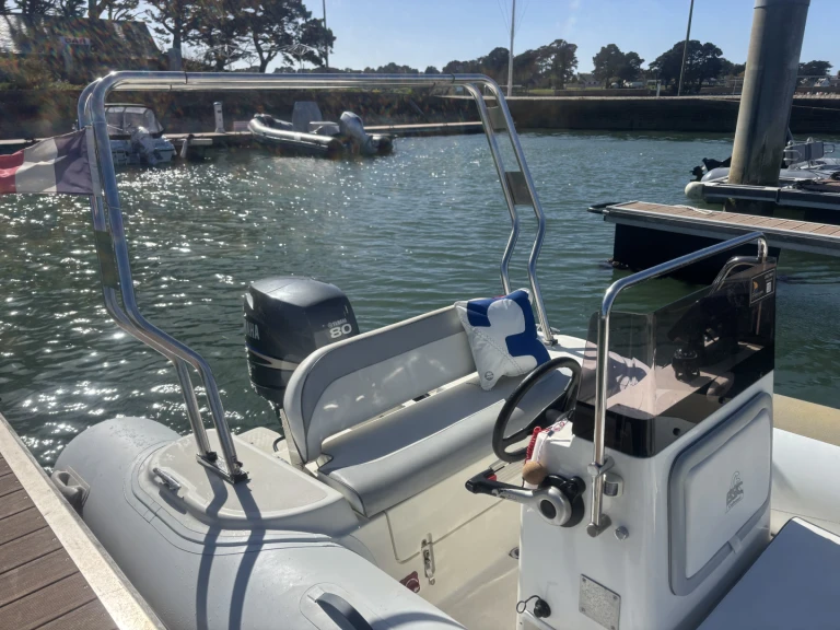 Ein Bsc BSC 50 mieten in Vannes