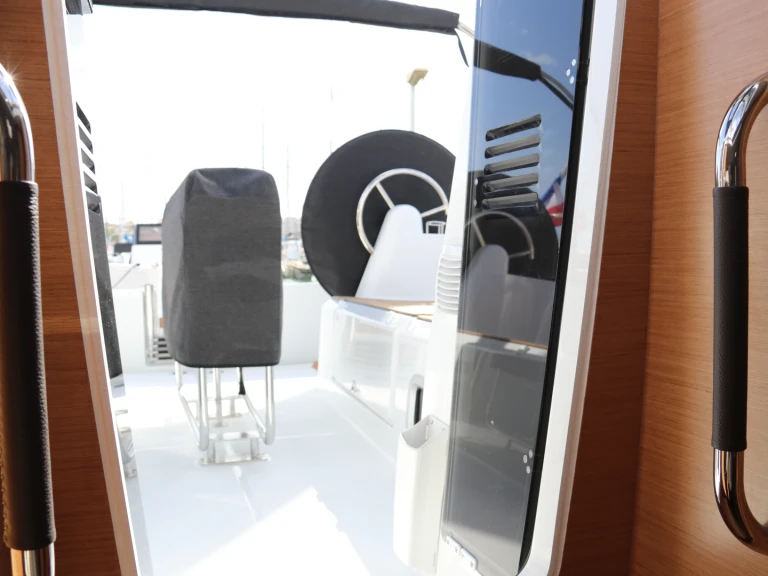 Jeanneau Sun Odyssey 350 mieten La Rochelle