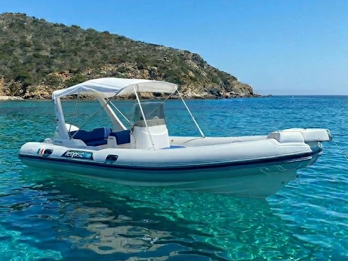 Schlauchboot mit oder ohne Skipper Capelli mieten in La Maddalena