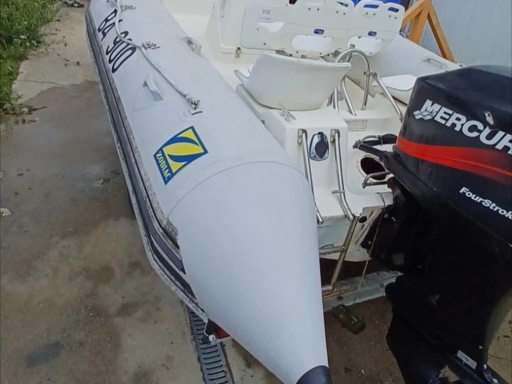 Vermietung Schlauchboot Zodiac mit Führerschein