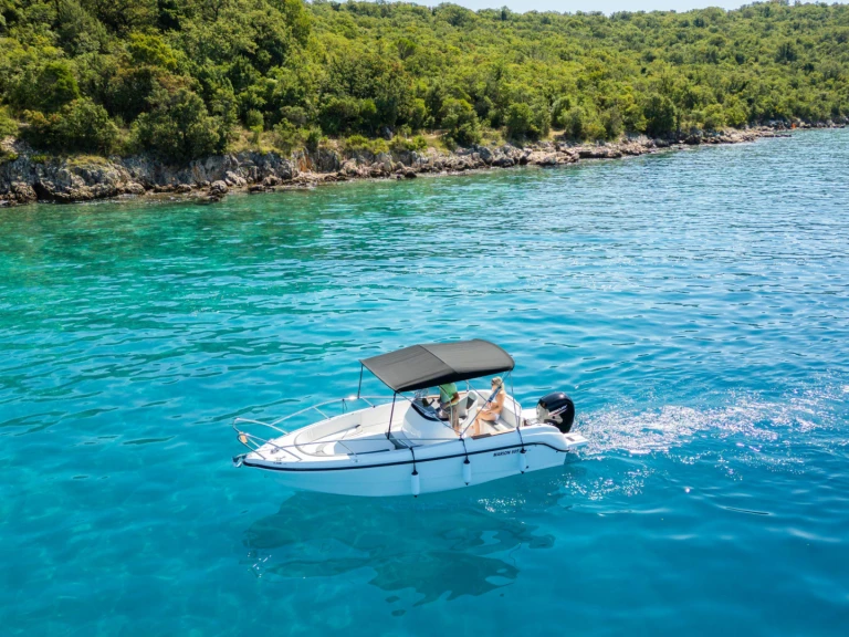 Motorboot mieten in Malinska-Dubašnica zum besten Preis