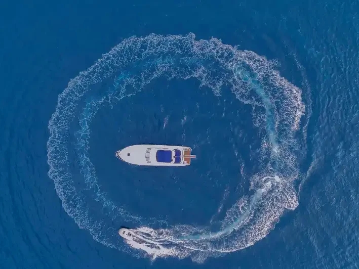 Vermietung Yacht Custom mit Führerschein