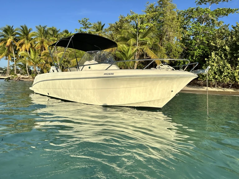 Ein Pacific Craft Pacific Craft 670 Open mieten in Le Gosier