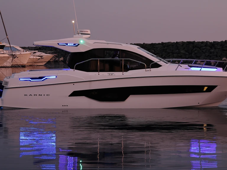 Ein Karnic s37x mieten in Biograd na Moru