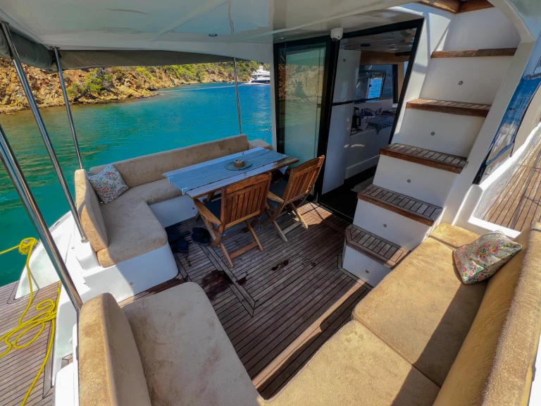 Ein Custom Made Agara 44 mieten in Skopea Marina