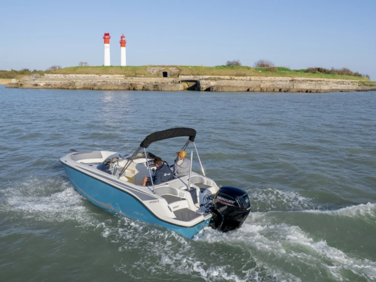 Boot mieten Soubise günstig ELEMENT M17