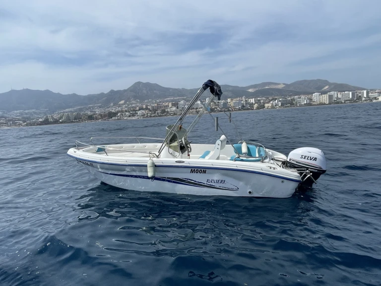 YachtCharter in Estepona - Rainieri Azzurra 500 auf SamBoat