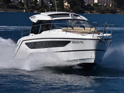 Bavaria Bavaria SR36HT mieten Trogir