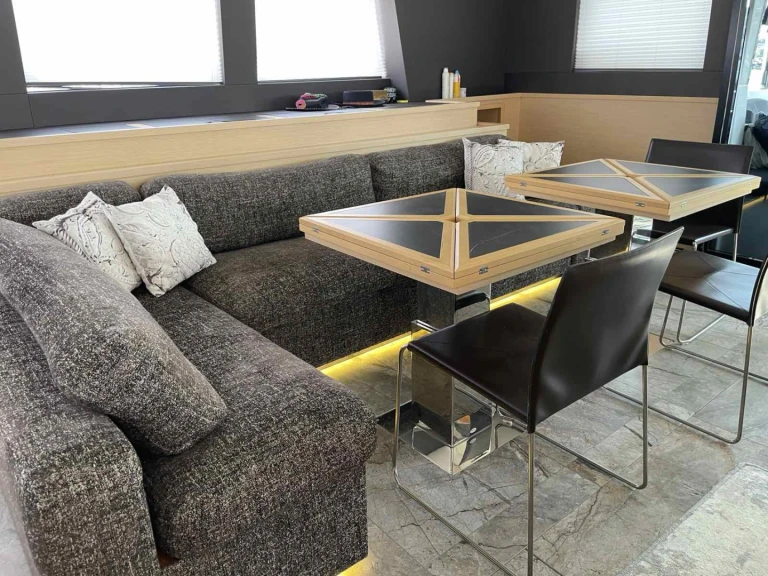 Ein Lagoon Lagoon 630 Motor Yacht mieten in Lavrion