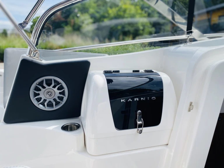 YachtCharter in Fleesensee - Karnic Karnic SL800 auf SamBoat