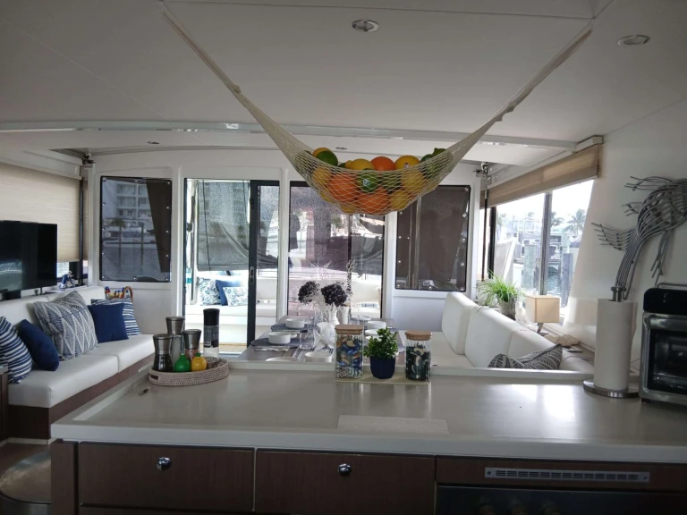 Boot mieten Nassau günstig ZURI 3