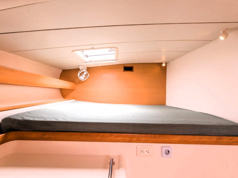 Leopard Leopard 47 mieten Eden Island