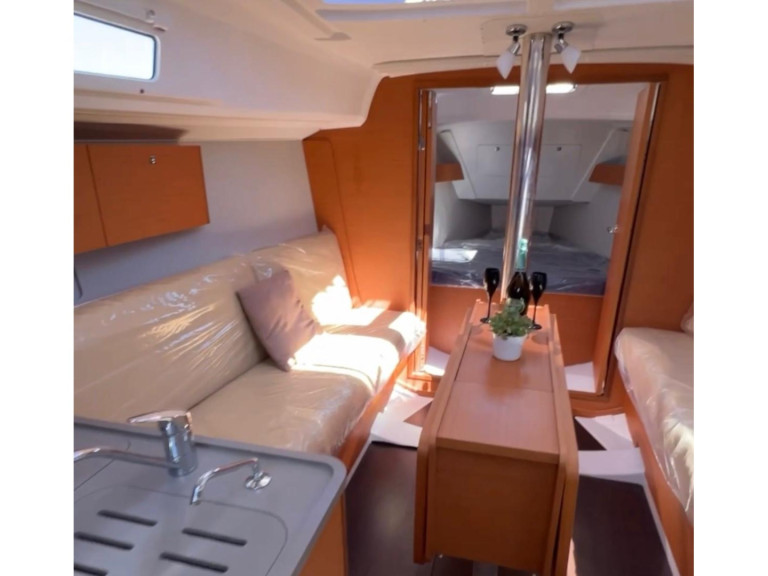 Boot mieten Furnari günstig Dufour 32