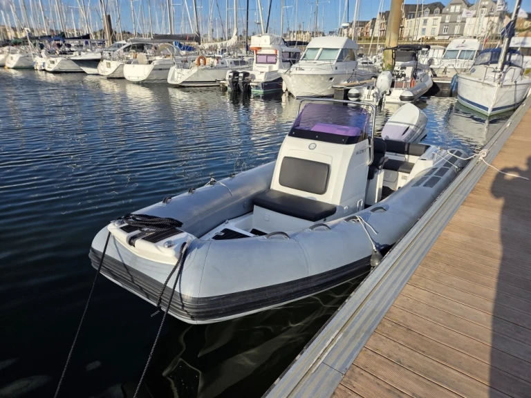 Vermietung Schlauchboot Brig mit Führerschein
