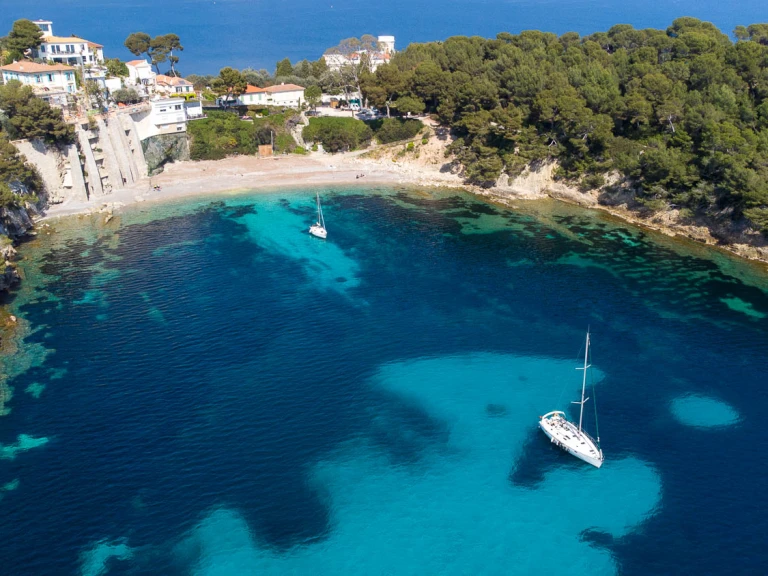 YachtCharter in Beaulieu-sur-Mer - Jeanneau Prestige 34 auf SamBoat