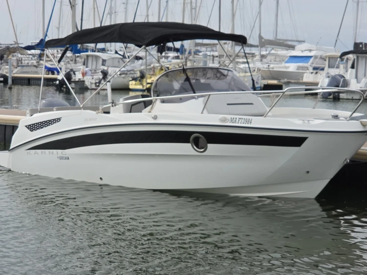 Motorboot mit oder ohne Skipper Karnic mieten in Port-Camargue